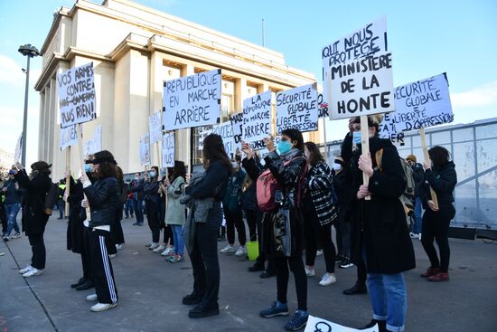 Акция протеста в Париже