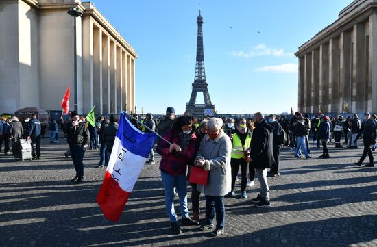 Акция протеста в Париже