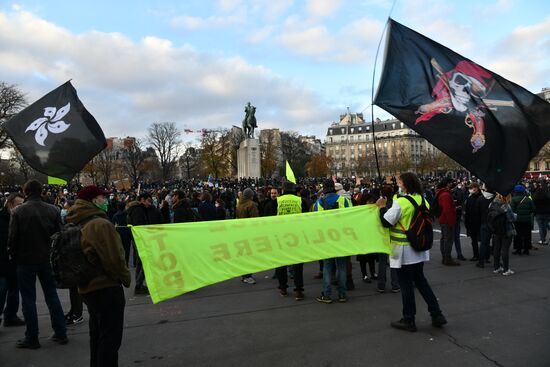Акция протеста в Париже