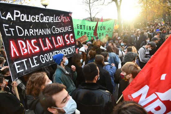 Акция протеста в Париже