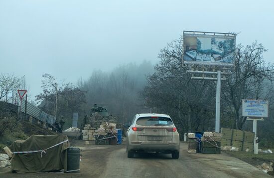 Движение по Лачинскому коридору