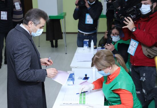 Второй тур парламентских выборов в Грузии Второй тур парламентских выборов в Грузии