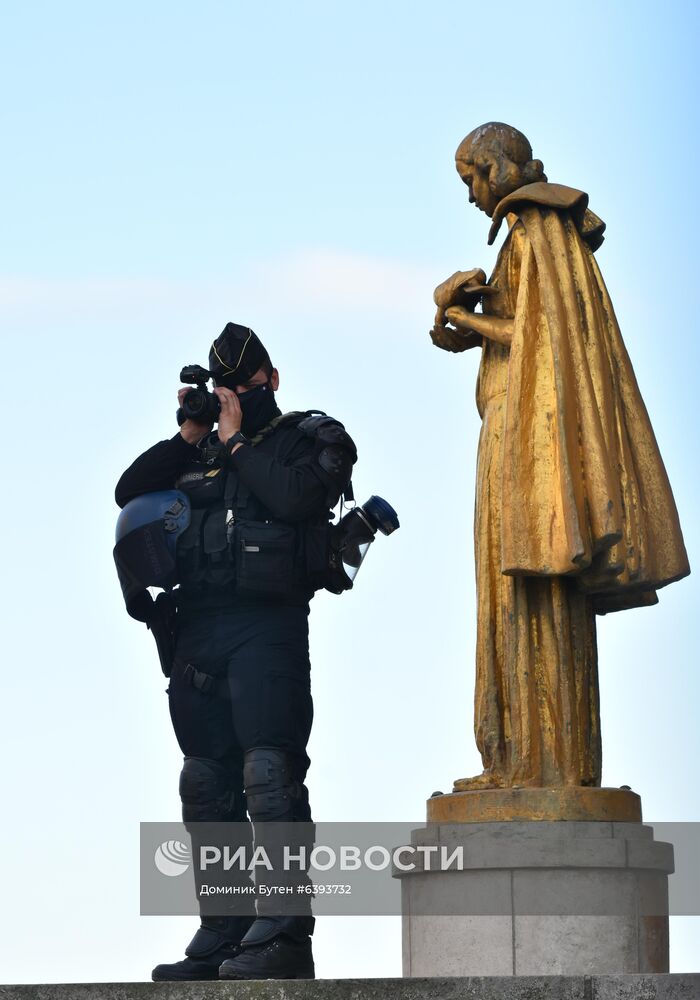 Акция протеста в Париже