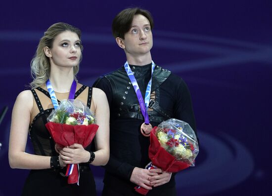 Фигурное катание. Этап Гран-при. Церемония награждения