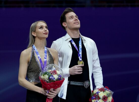 Фигурное катание. Этап Гран-при. Церемония награждения