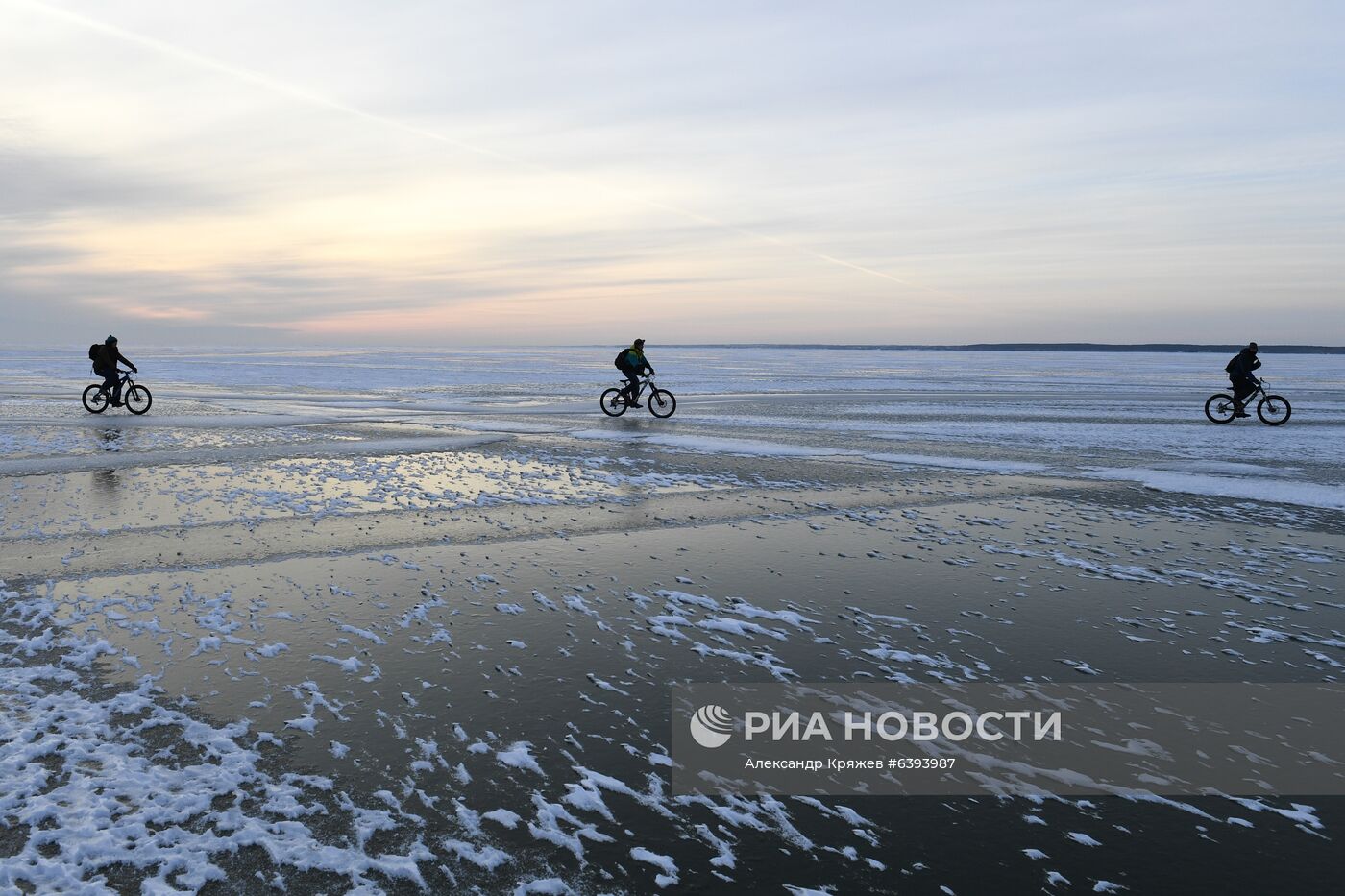 Замерзшее Новосибирское водохранилище