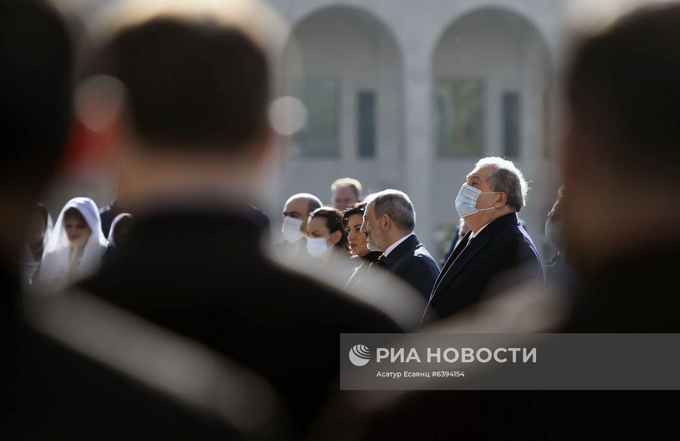 В Эчмиадзине прошла церемония поминовения погибших в Карабахе