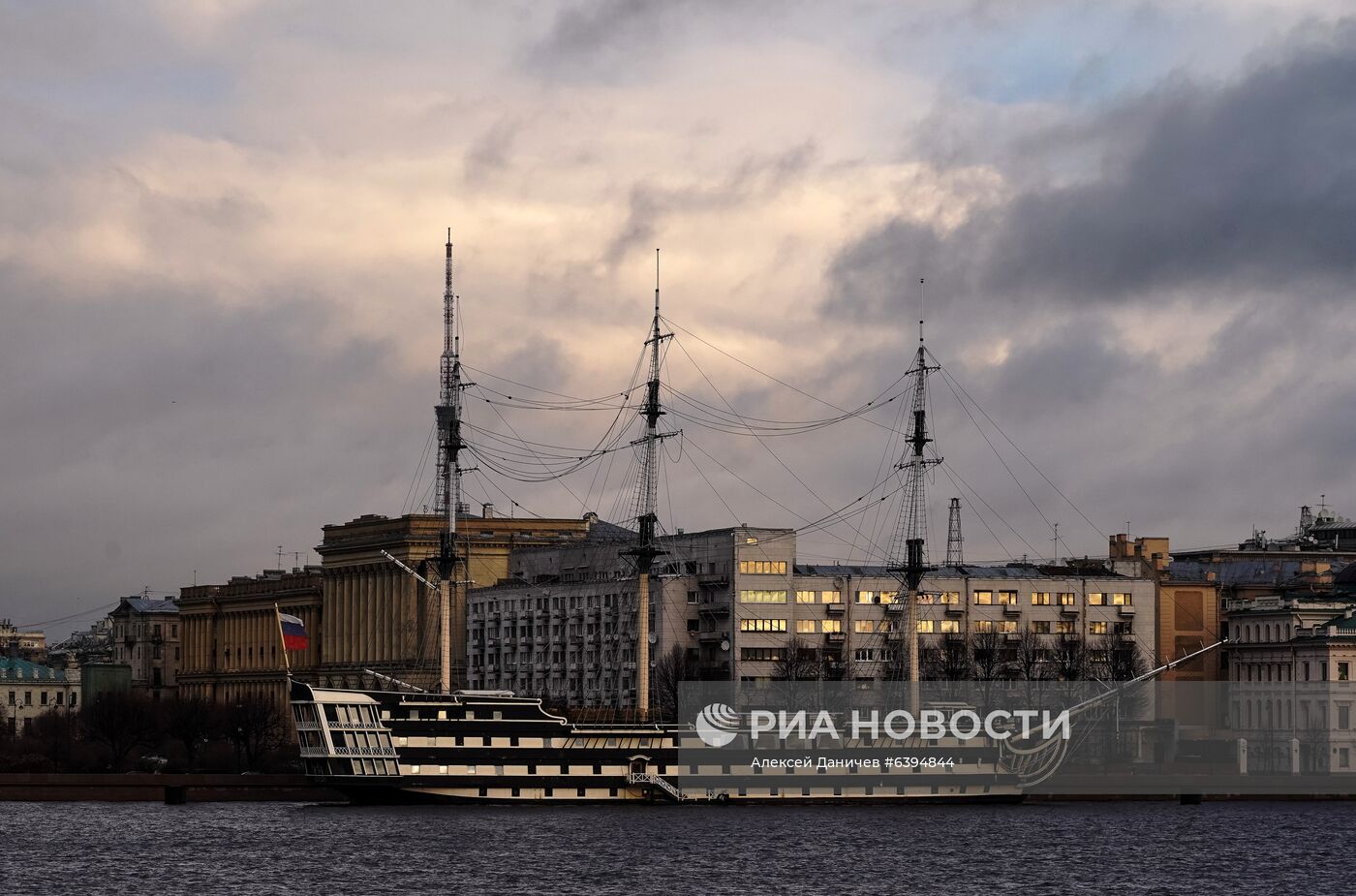 Виды Санкт-Петербурга