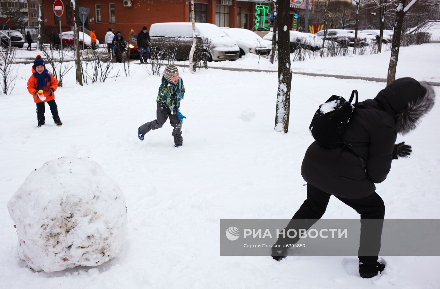 Снег в Москве