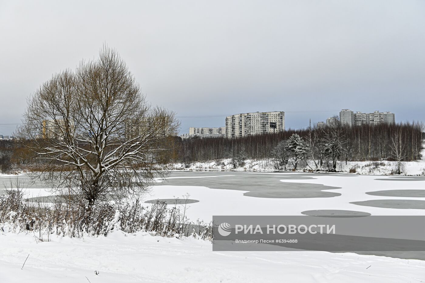 Снег в Москве