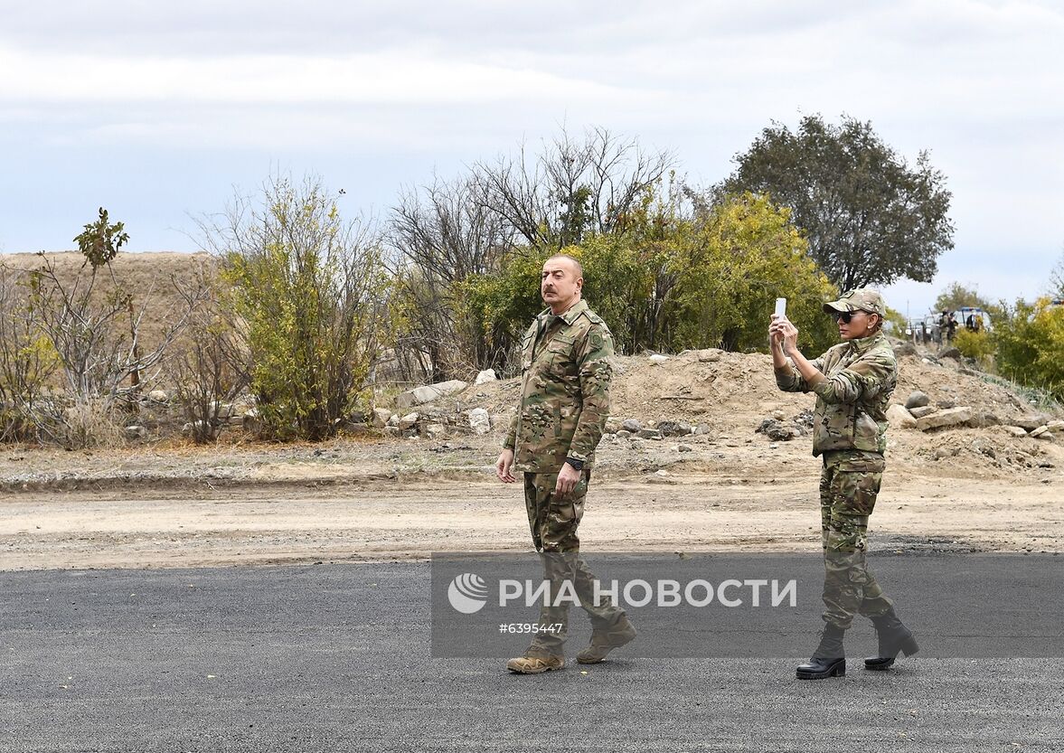 Президент и первая леди Азербайджана посетили Агдам