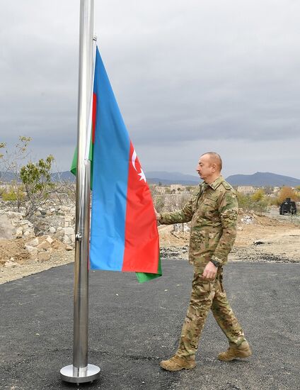 Президент и первая леди Азербайджана посетили Агдам