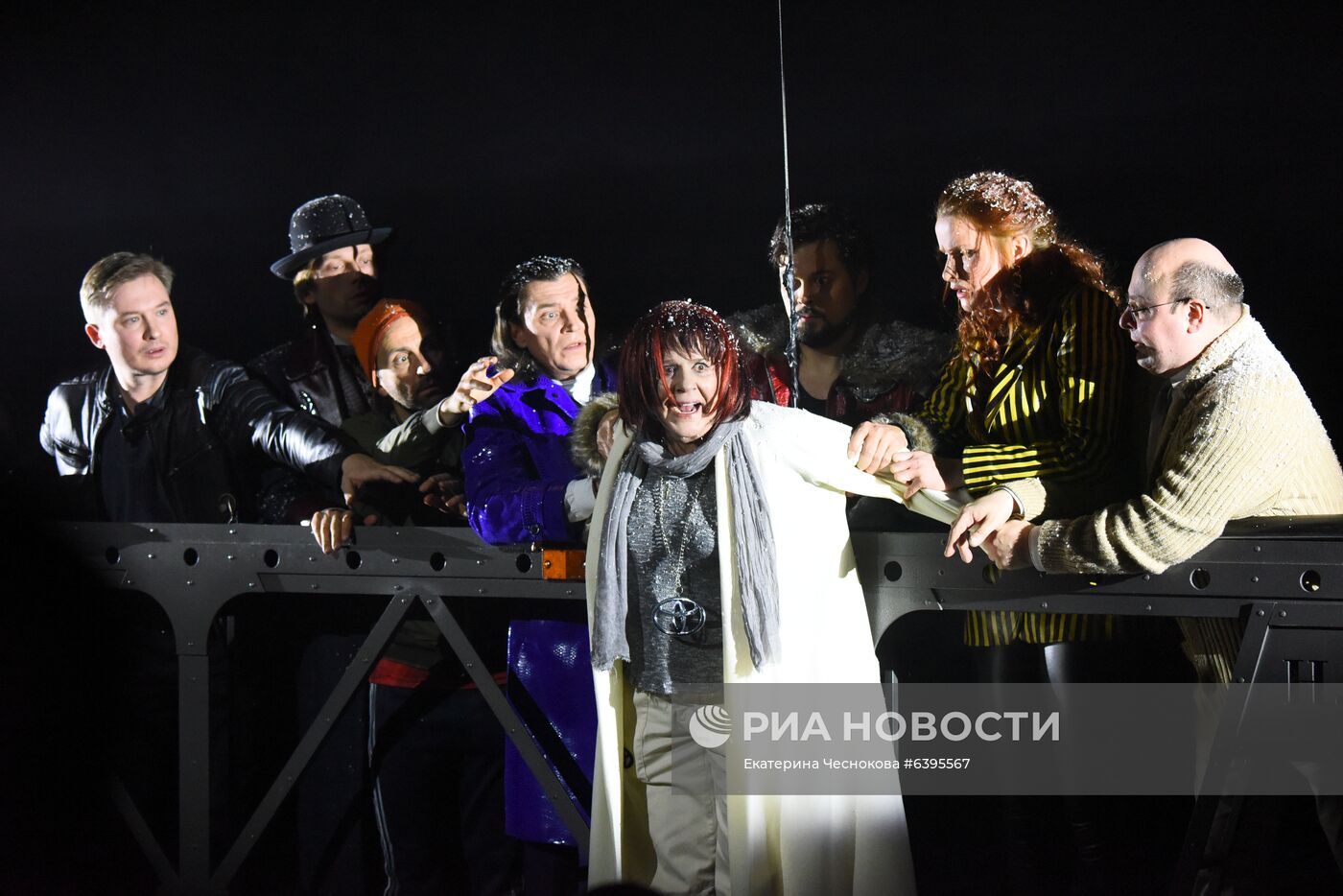 Спектакль "Кладбище понтов" в театре "Модерн"