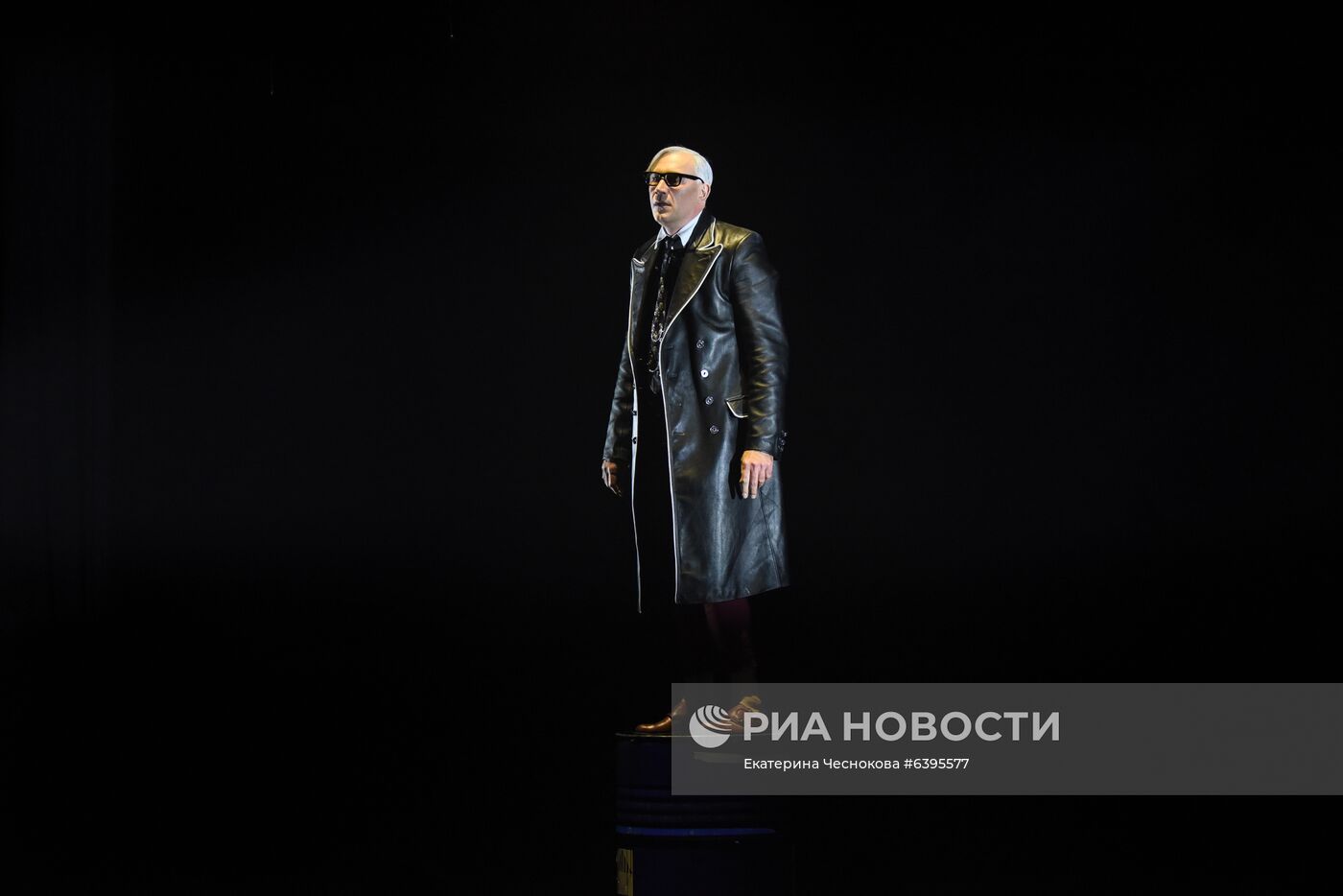 Спектакль "Кладбище понтов" в театре "Модерн"