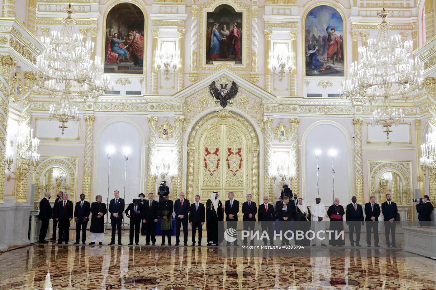 Президент РФ В. Путин принял верительные грамоты у послов иностранных государств