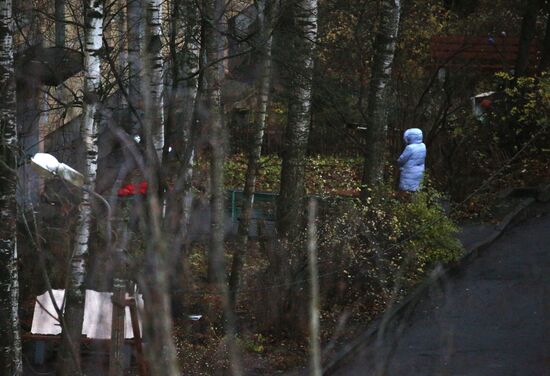 Мужчина захватил в заложники детей в квартире в пригороде Санкт-Петербурга