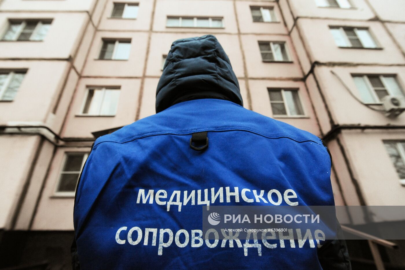 Волонтеры начали доставку лекарств от коронавируса амбулаторным больным