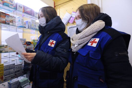 Волонтеры начали доставку лекарств от коронавируса амбулаторным больным