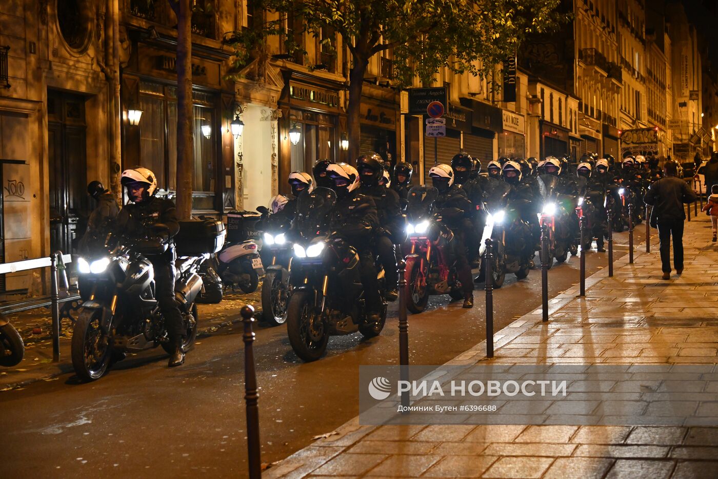 Акция протеста в Париже