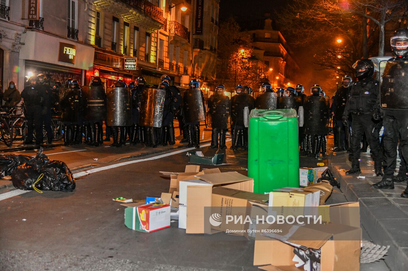 Акция протеста в Париже