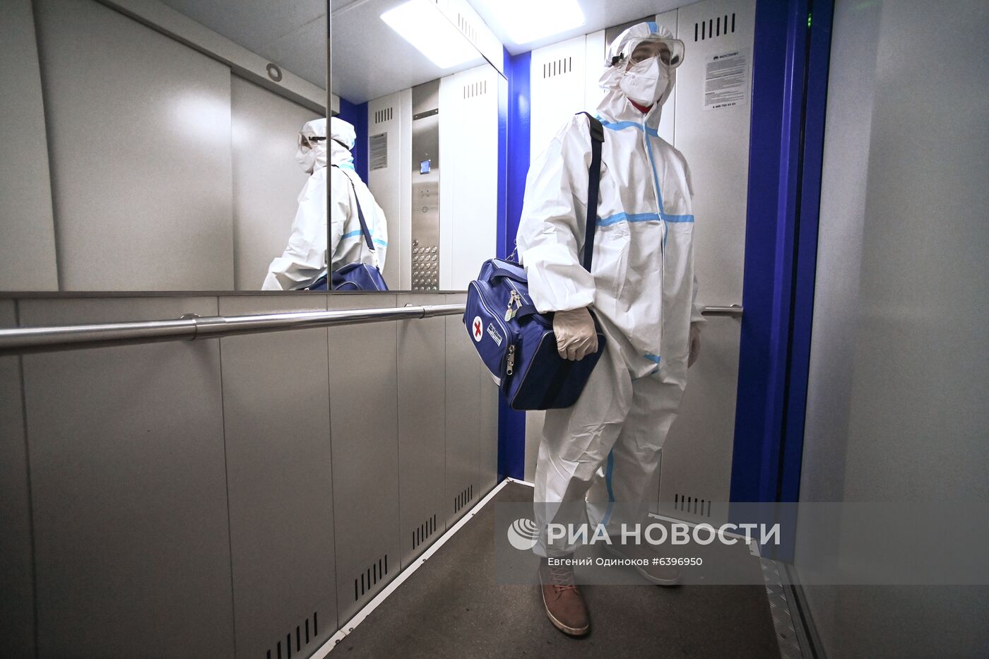 В Москве больным COVID-19 на дом доставляют бесплатные лекарства