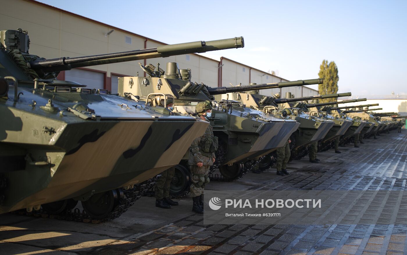 Передача боевых машин на вооружение десантно-штурмовой дивизии ВДВ