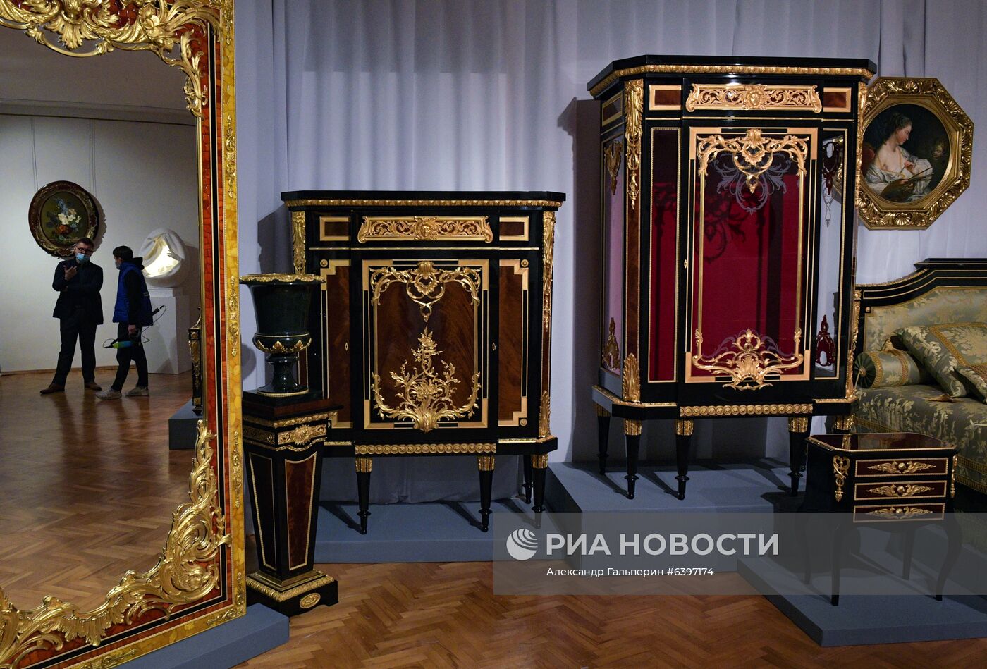 Выставка "Тайны дворцовых интерьеров. Секреты реставрации" в Петропавловской крепости