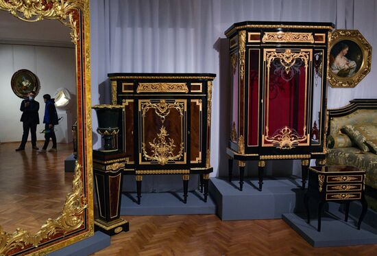 Выставка "Тайны дворцовых интерьеров. Секреты реставрации" в Петропавловской крепости