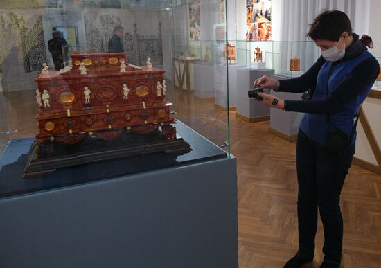 Выставка "Тайны дворцовых интерьеров. Секреты реставрации" в Петропавловской крепости