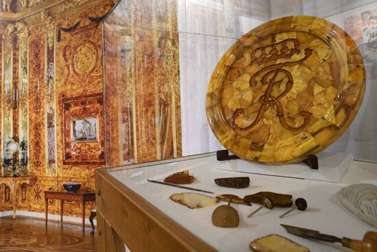 Выставка "Тайны дворцовых интерьеров. Секреты реставрации" в Петропавловской крепости