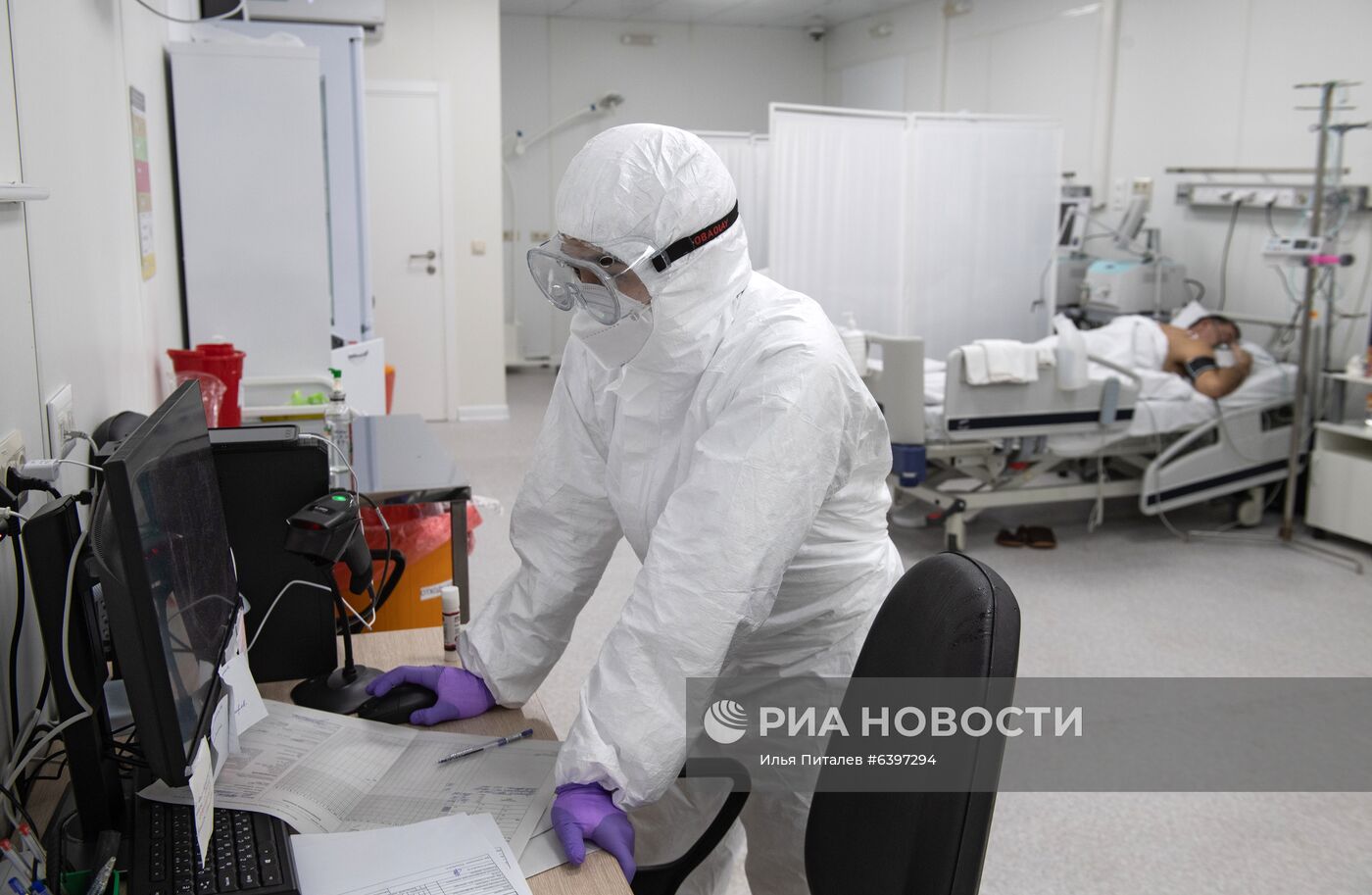 Временный госпиталь COVID-19 в "Крылатском"