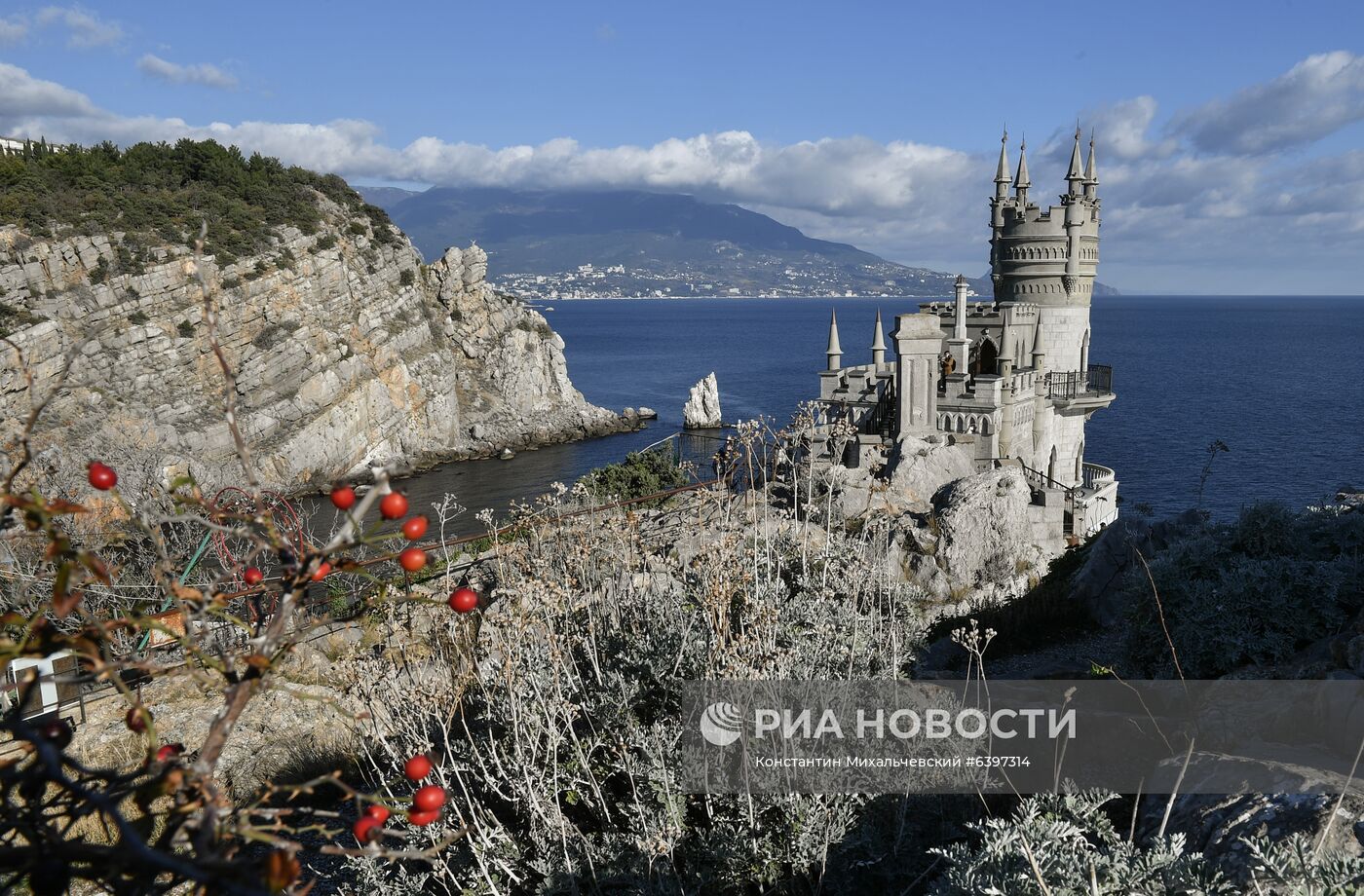 Открытие дворца-замка "Ласточкино гнездо" в Крыму