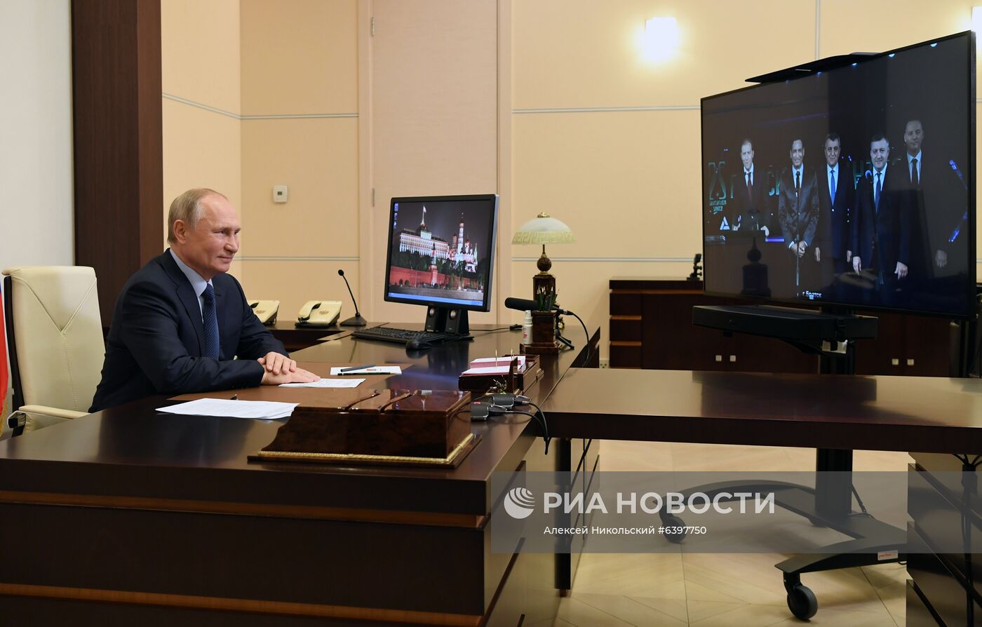 Президент РФ В. Путин принял участие в церемонии открытия цеха ООО "Братскхимсинтез"