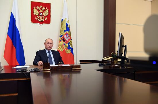 Президент РФ В. Путин принял участие в церемонии открытия цеха ООО "Братскхимсинтез"