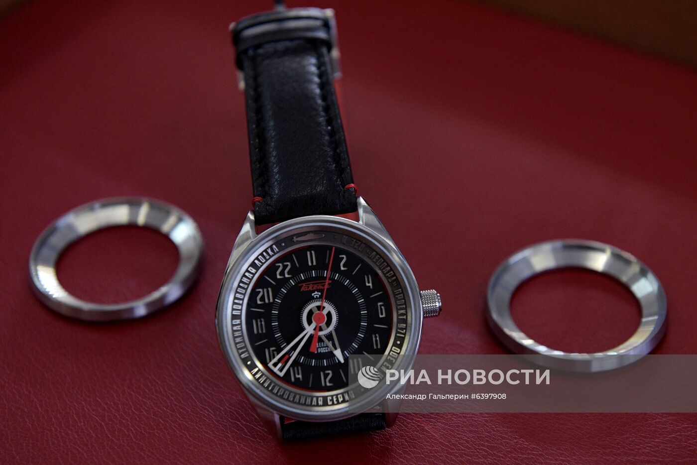 Работа часовщика Дэвида Хендерсона-Стюарта на заводе "Ракета"