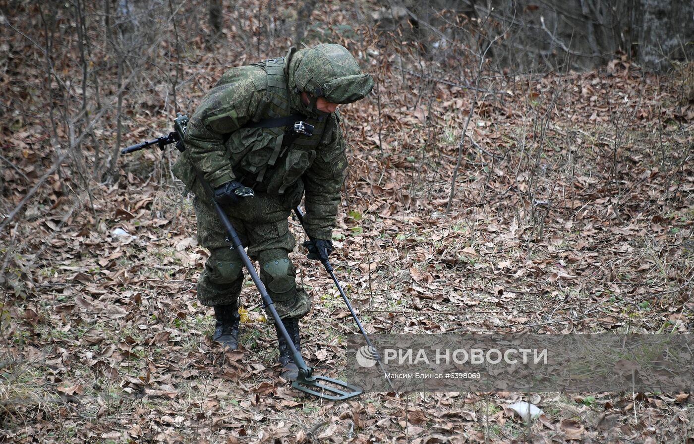 Работы по разминированию местности в Нагорном Карабахе