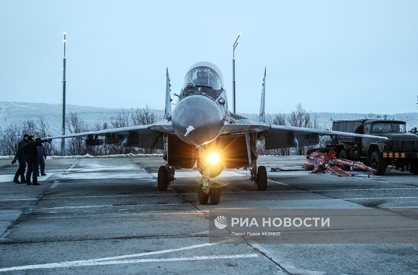 Тренировочные полеты авиагруппы ТАВКР "Адмирал Кузнецов"