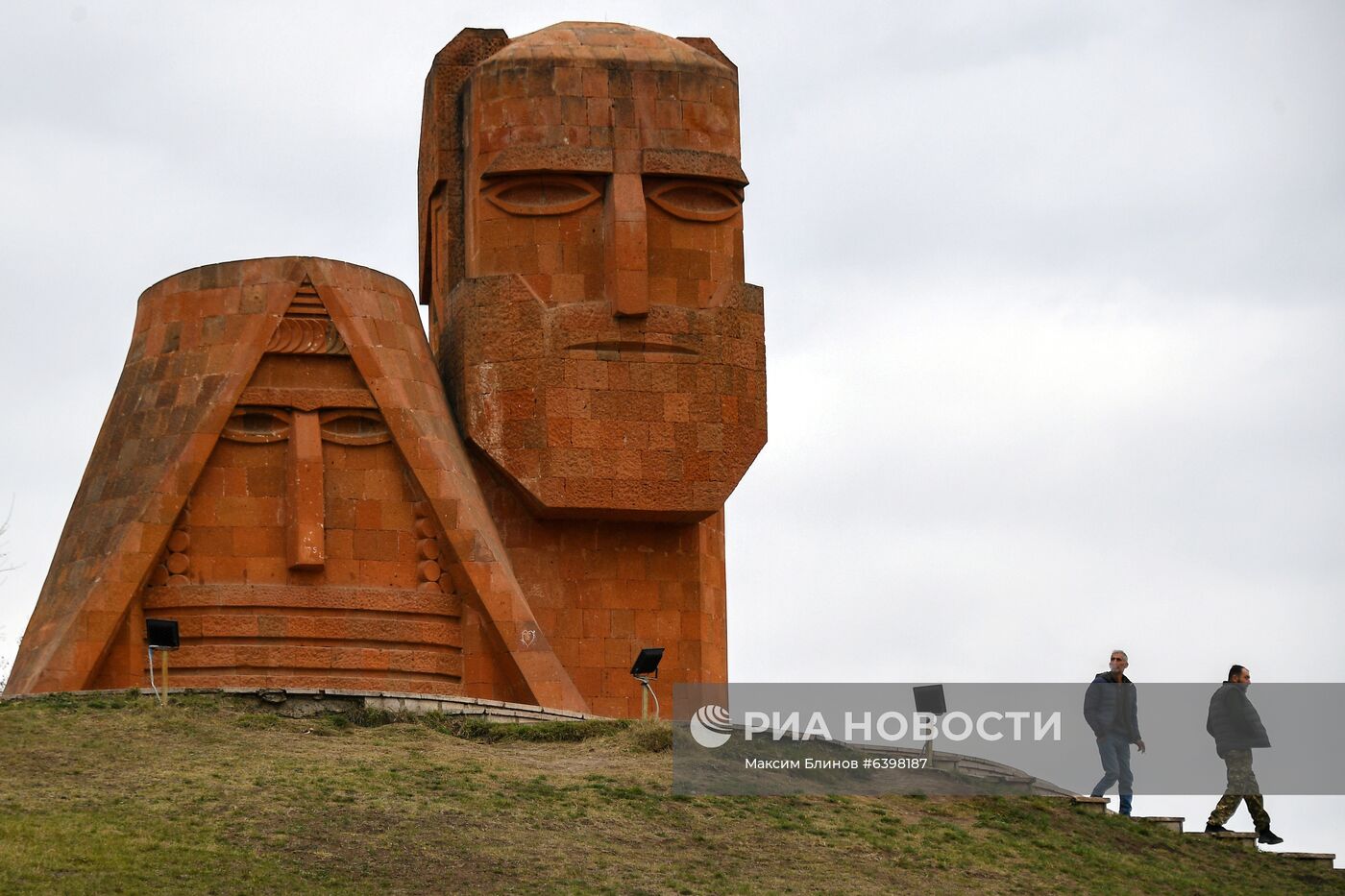 Восстановление мирной жизни в Степанакерте 