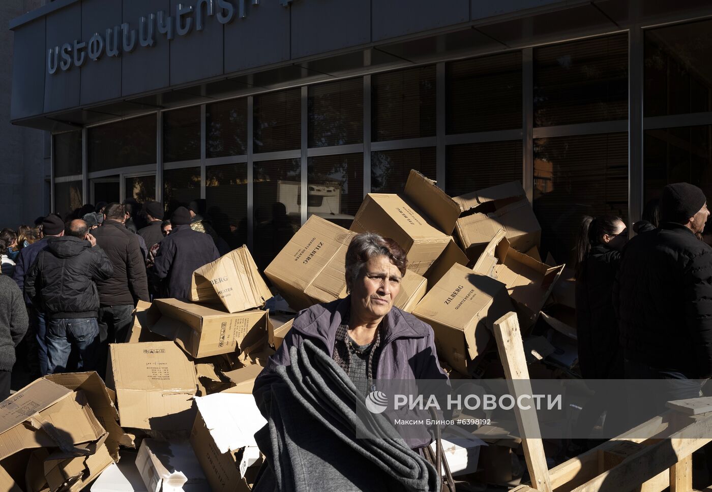 Восстановление мирной жизни в Степанакерте 