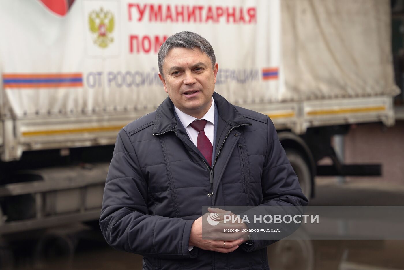 Сотый гуманитарный конвой из России прибыл в Донбасс