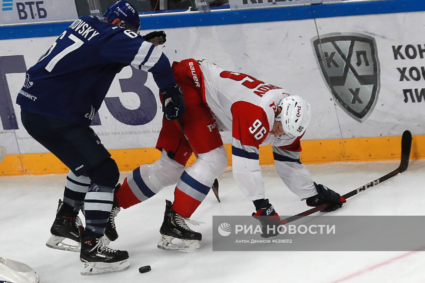 Хоккей. КХЛ. Матч "Динамо" (Москва) - "Локомотив"