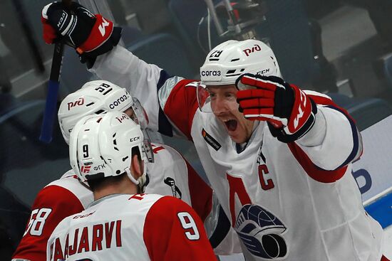 Хоккей. КХЛ. Матч "Динамо" (Москва) - "Локомотив"