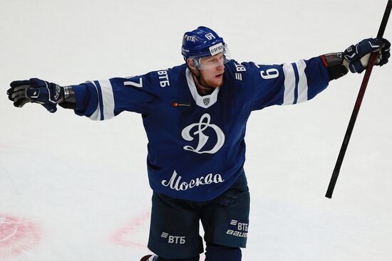 Хоккей. КХЛ. Матч "Динамо" (Москва) - "Локомотив" Хоккей. КХЛ. Матч "Динамо" (Москва) - "Локомотив"