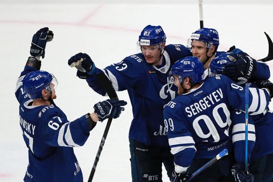 Хоккей. КХЛ. Матч "Динамо" (Москва) - "Локомотив"