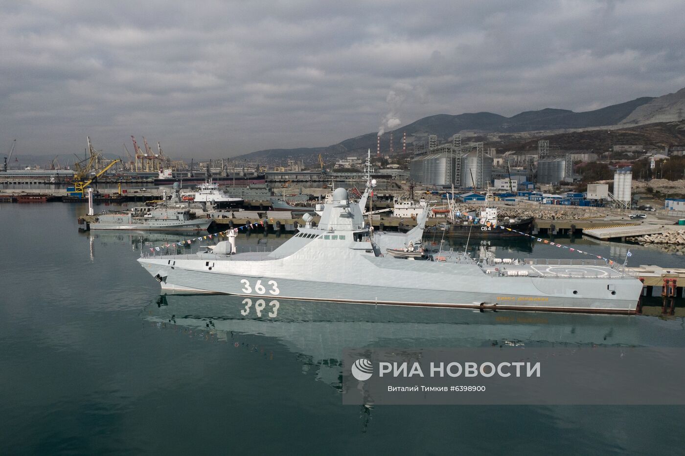 Приём в состав Черноморского флота патрульного корабля "Павел Державин" 