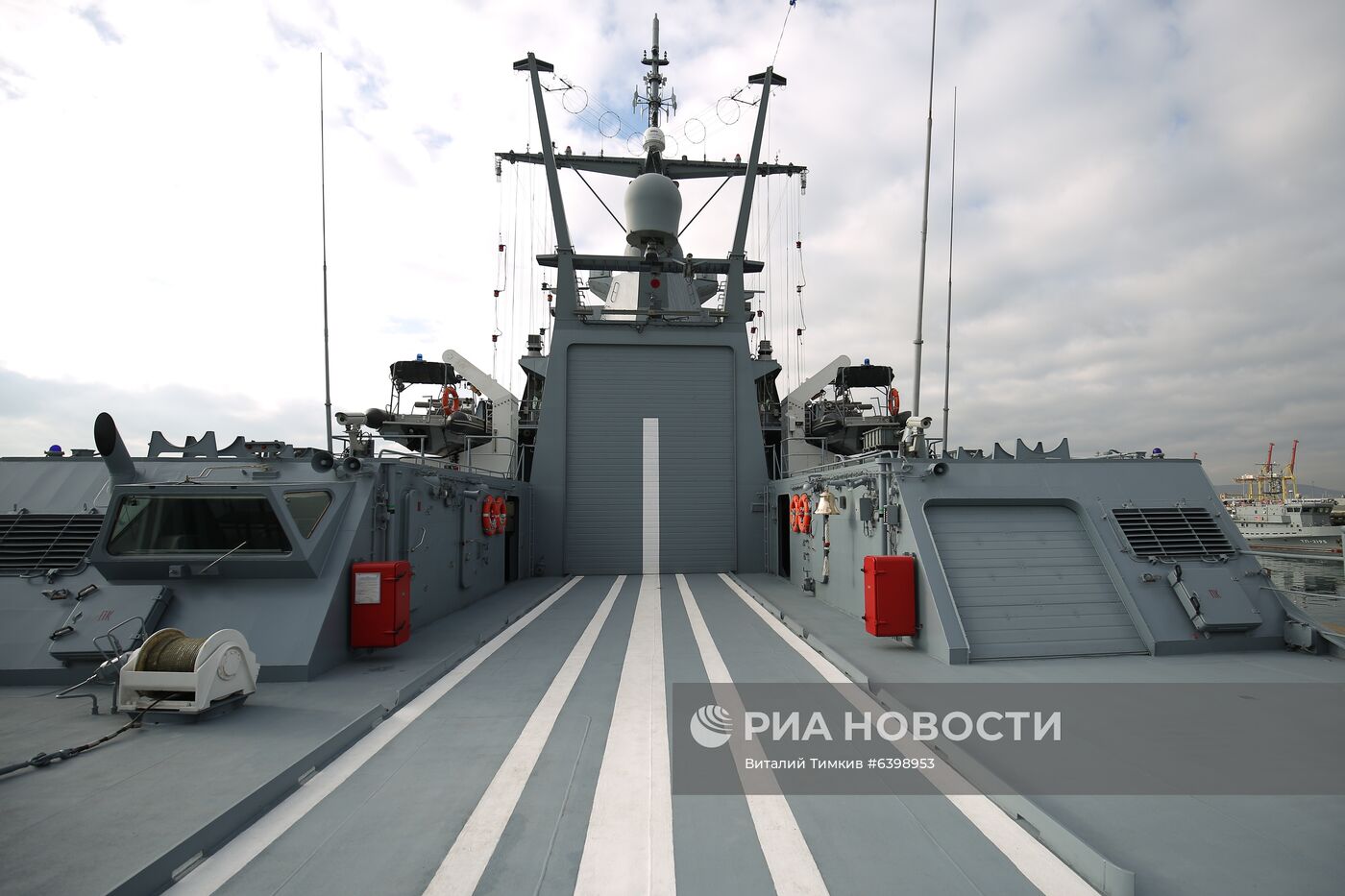 Приём в состав Черноморского флота патрульного корабля "Павел Державин" 