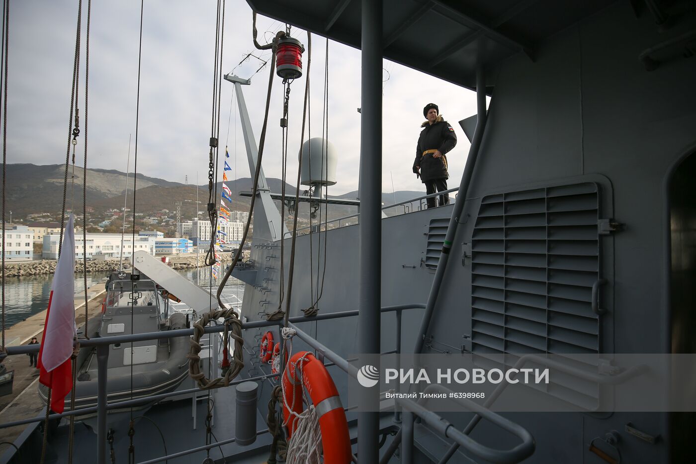 Приём в состав Черноморского флота патрульного корабля "Павел Державин" 