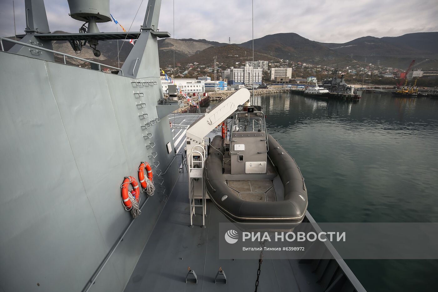 Приём в состав Черноморского флота патрульного корабля "Павел Державин" 