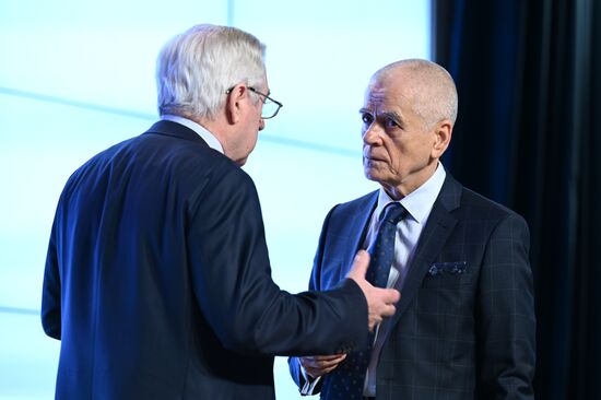 Онлайн п/к "Рожденный раньше срока"