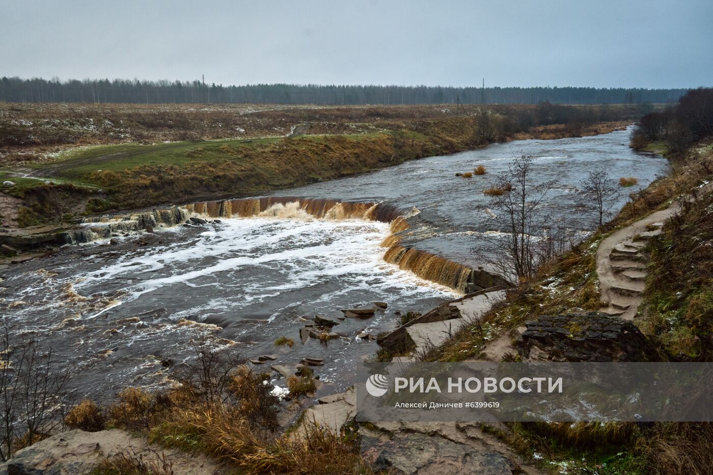 Тосненский водопад